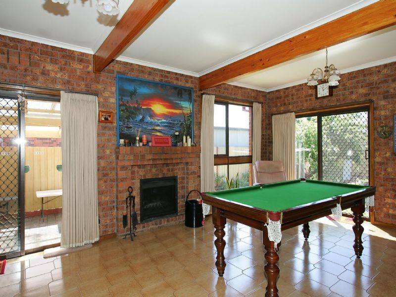 4 Enfield Place, Craigieburn VIC 3064