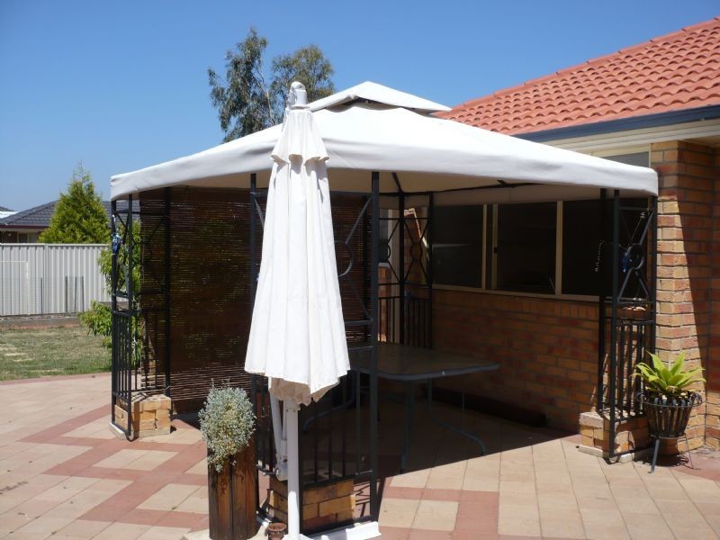 12 Crossdale Green, Craigieburn VIC 3064