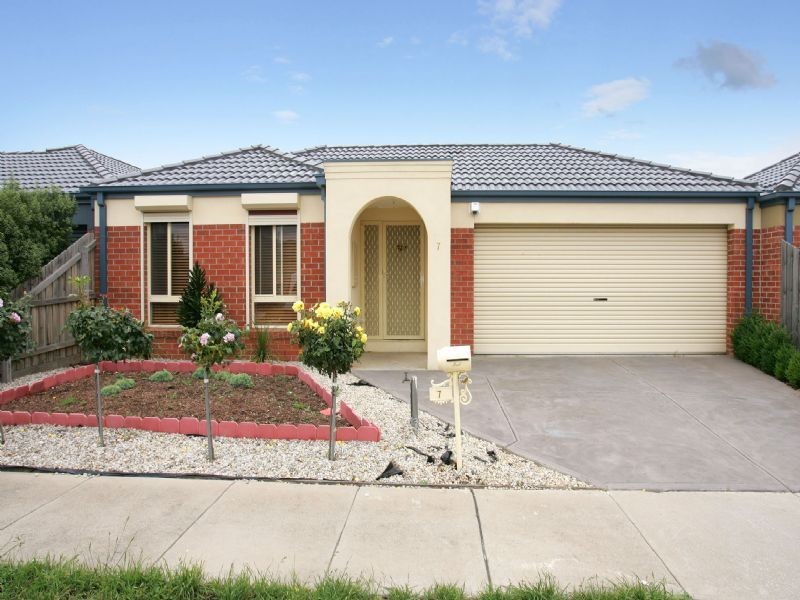 7 Severn Court, Roxburgh Park VIC 3064