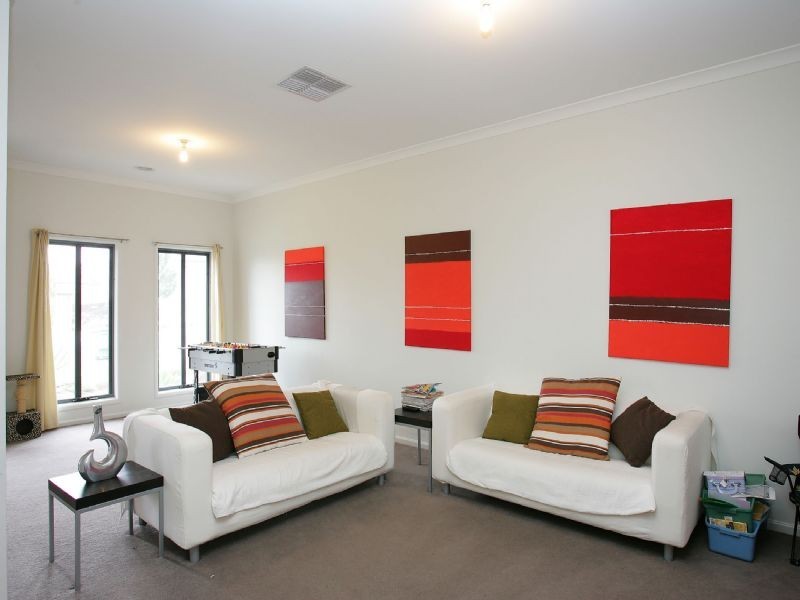 11 Eagleview way, Craigieburn VIC 3064