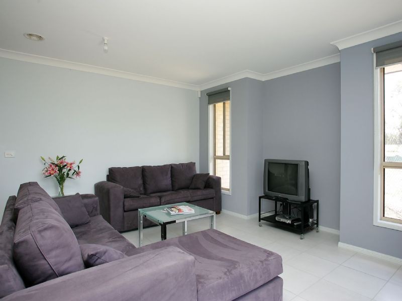 70 Axminster Drive, Craigieburn VIC 3064