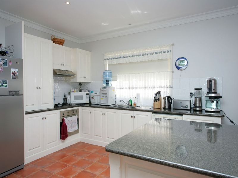 3 Woodlea Crescent, Craigieburn VIC 3064