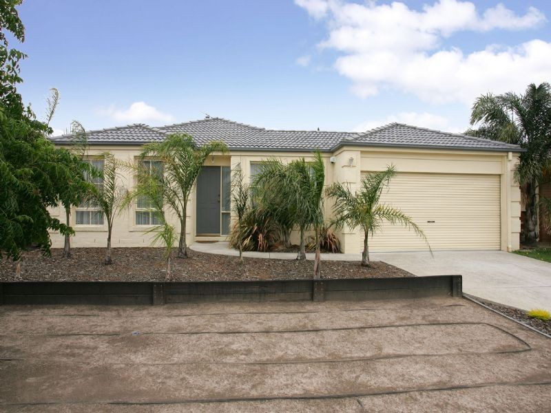 19 Orion Way , Roxburgh Park VIC 3064