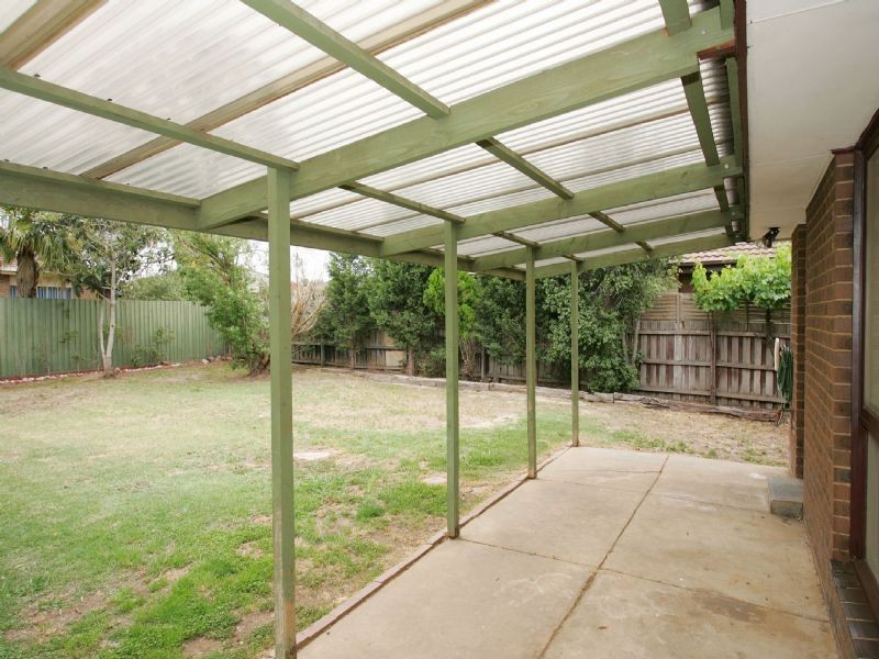 11 Bowes Place, Craigieburn VIC 3064