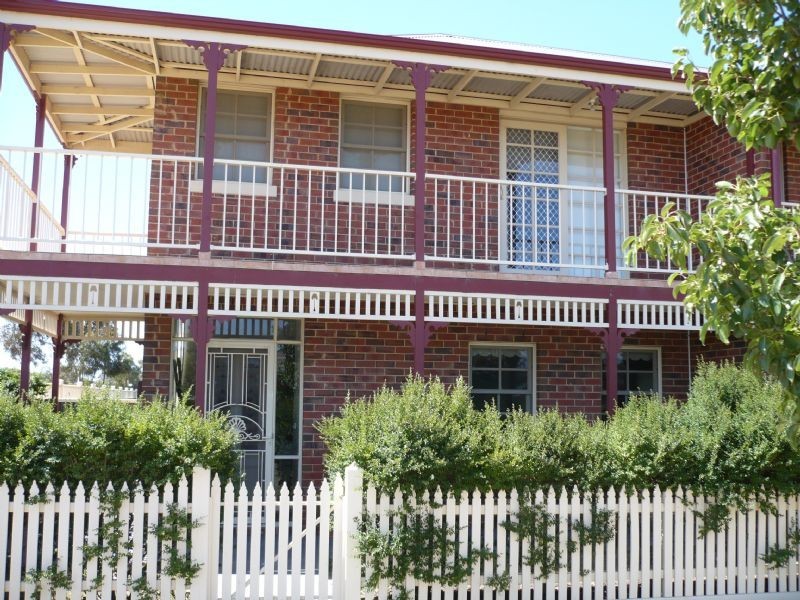 13 Meadow Bank Lane, Craigieburn VIC 3064