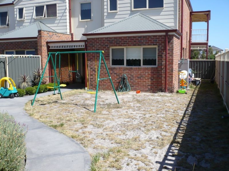 13 Meadow Bank Lane, Craigieburn VIC 3064