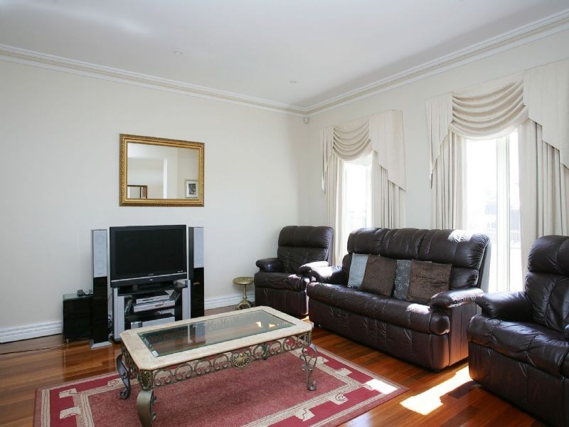 12 Beechville Place, Craigieburn VIC 3064