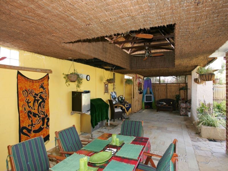 39 Rostron Way, Roxburgh Park VIC 3064