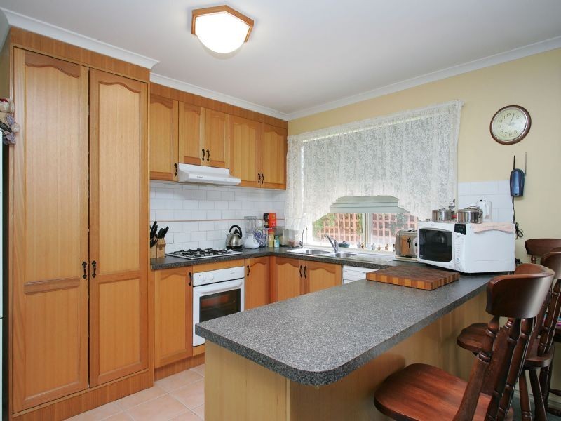 7 Shannon Grove, Roxburgh Park VIC 3064