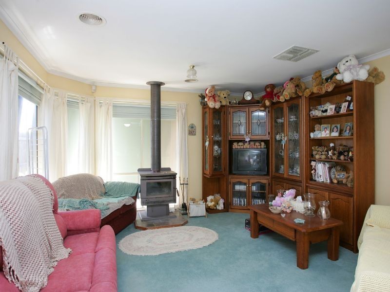 7 Shannon Grove, Roxburgh Park VIC 3064