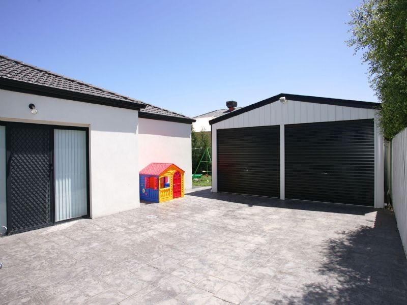 9 Wisla Circuit, Roxburgh Park VIC 3064