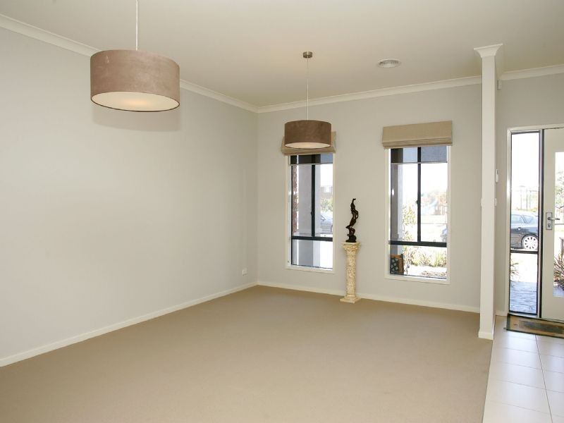 1 Tranquillity Place, Craigieburn VIC 3064