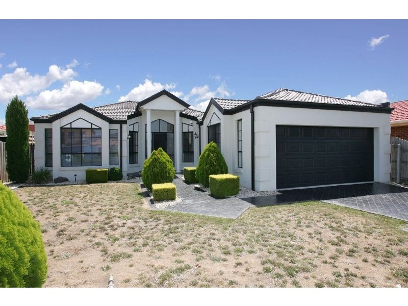 33 Delphinius Crescent , Roxburgh Park VIC 3064