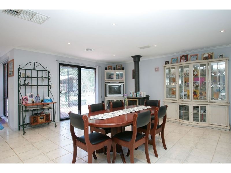 190 Summit Drive , Mickleham VIC 3064