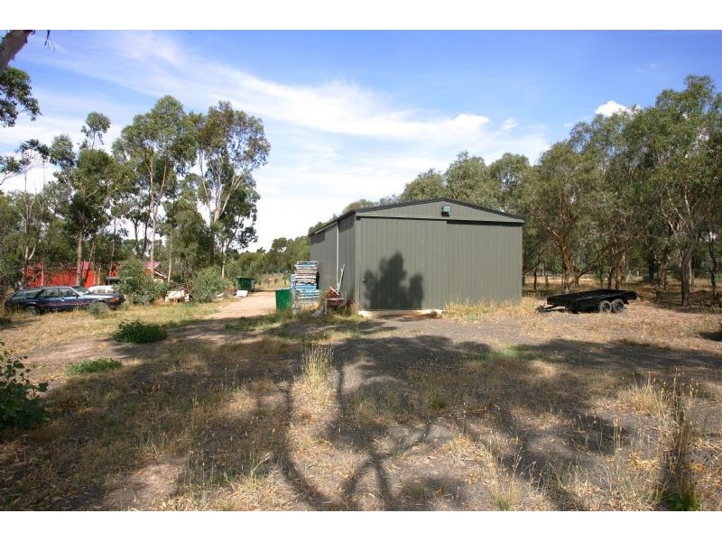 190 Summit Drive , Mickleham VIC 3064