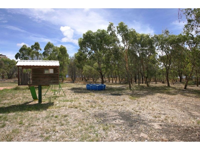 190 Summit Drive , Mickleham VIC 3064