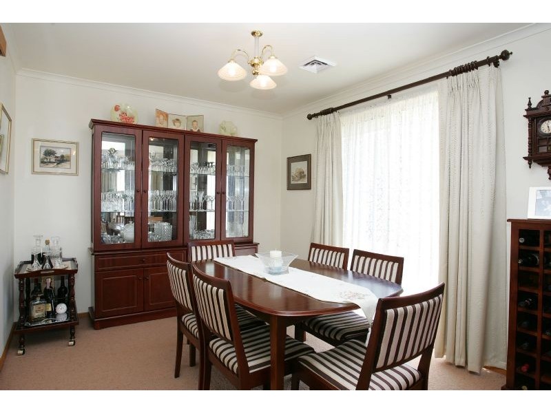 4 Ottery Court, Craigieburn VIC 3064