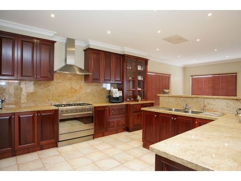 25 Parkside Rise, Craigieburn VIC 3064
