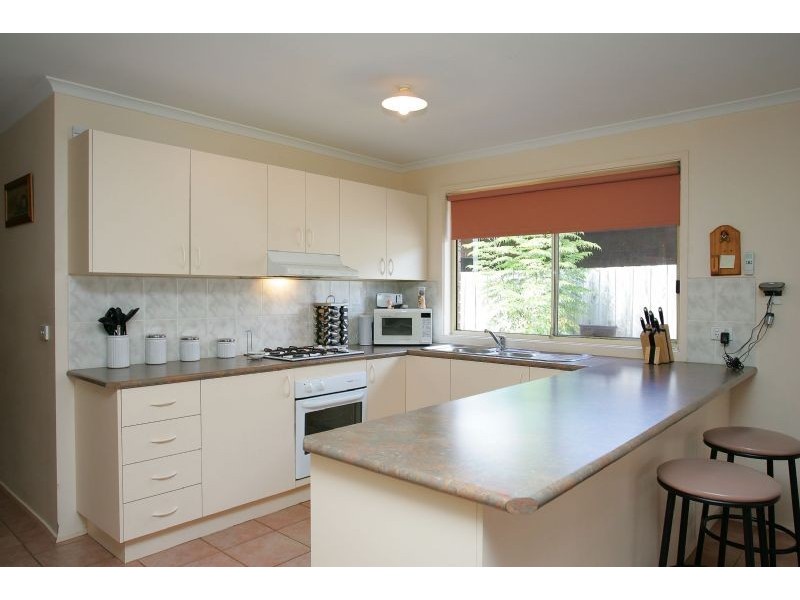 35 Delphinius Crescent, Roxburgh Park VIC 3064