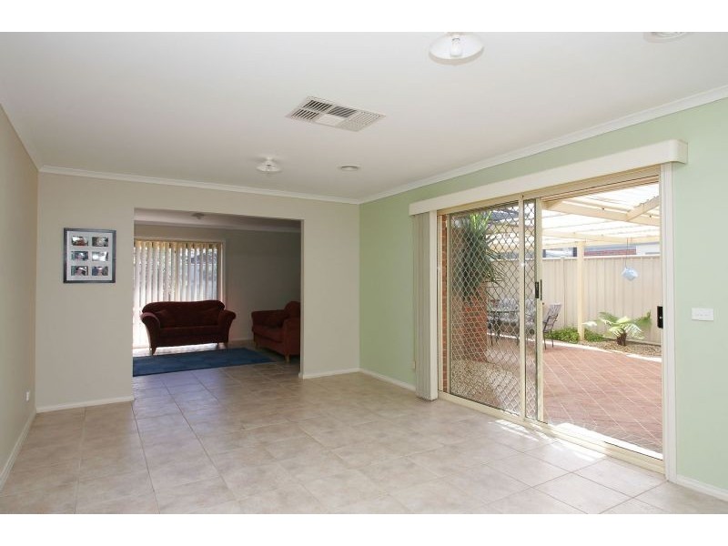 1 Elmwood Place, Craigieburn VIC 3064