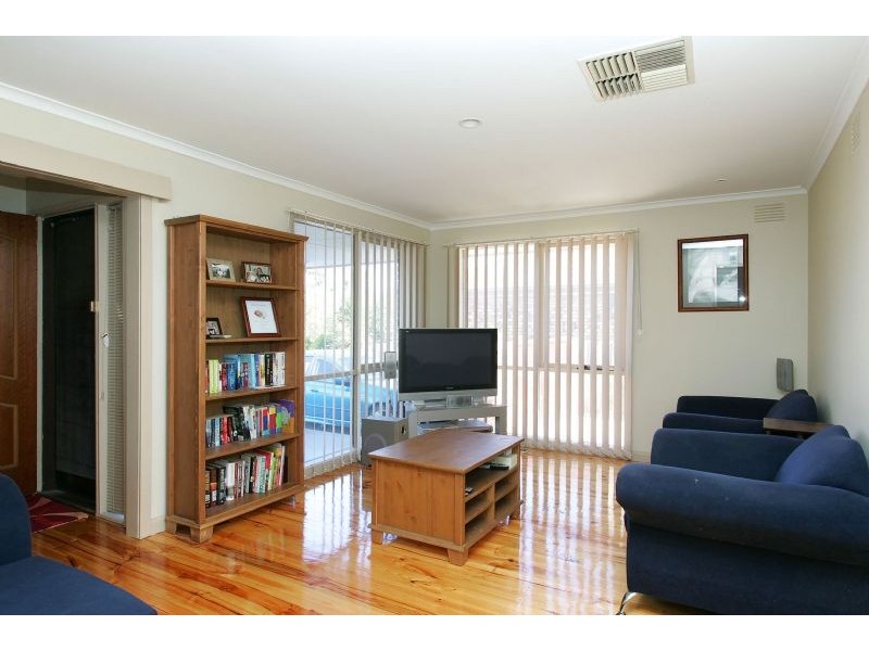 72 Langdon Crescent, Craigieburn VIC 3064