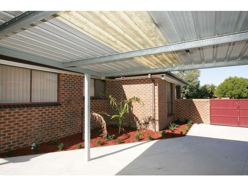 72 Langdon Crescent, Craigieburn VIC 3064
