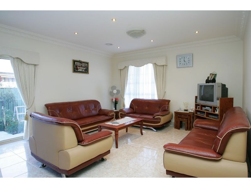 2  Kooyong Way, Craigieburn VIC 3064