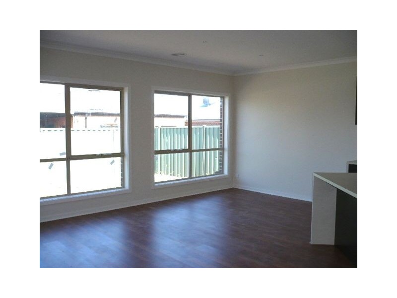 55 Chelsworth Loop, Craigieburn VIC 3064