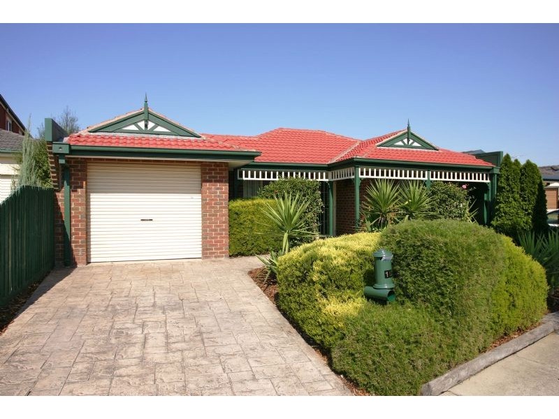 15 Kirwan Avenue , Roxburgh Park VIC 3064