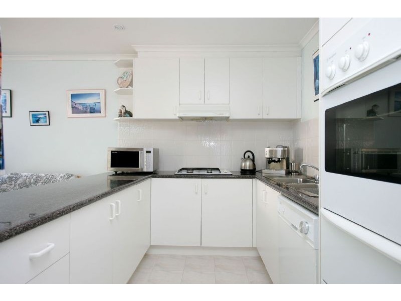 15 Kirwan Avenue , Roxburgh Park VIC 3064
