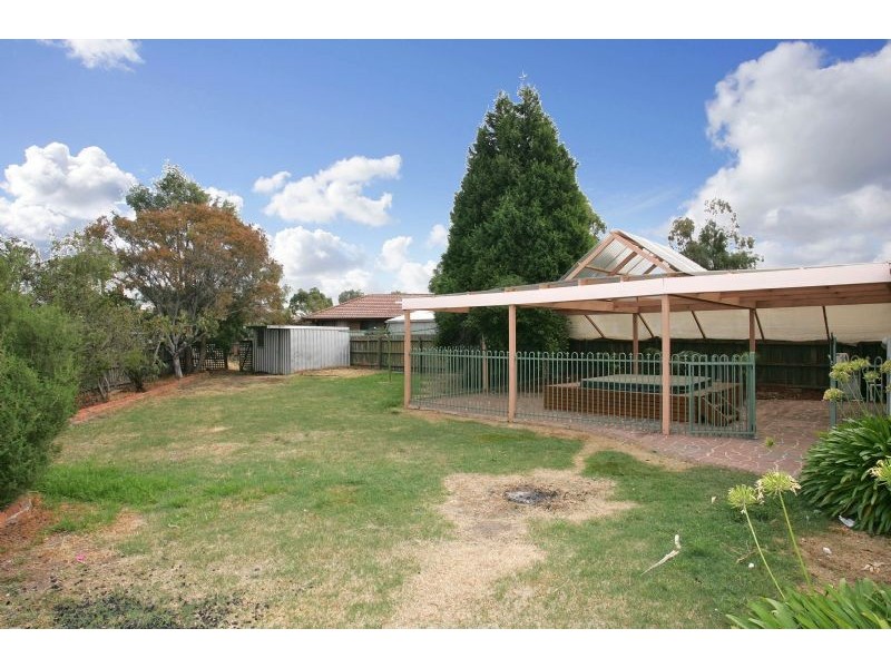 4 Molland Court, Craigieburn VIC 3064