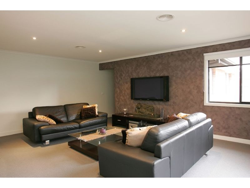 23 Hurlingham Way, Craigieburn VIC 3064