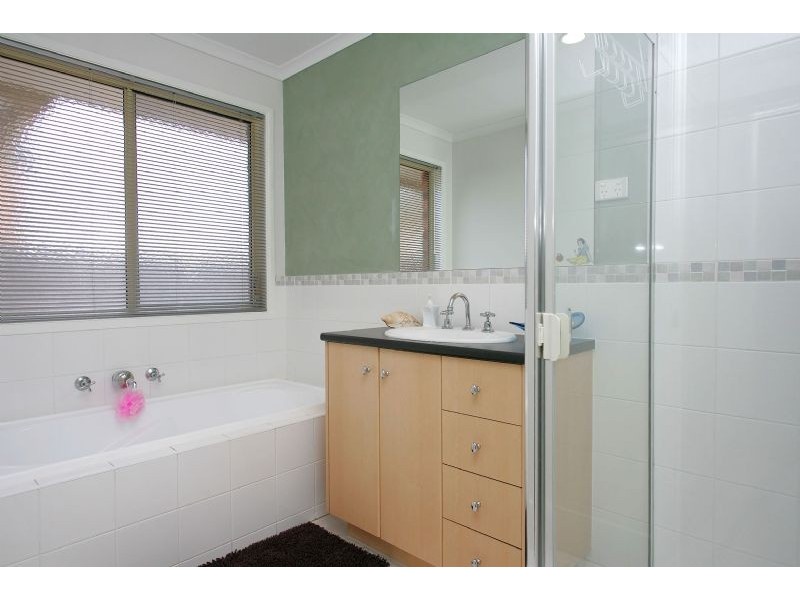 20 Emerald Circuit, Craigieburn VIC 3064