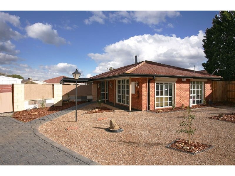 9 Parton Place, Craigieburn VIC 3064