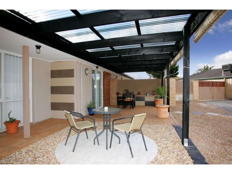 9 Parton Place, Craigieburn VIC 3064