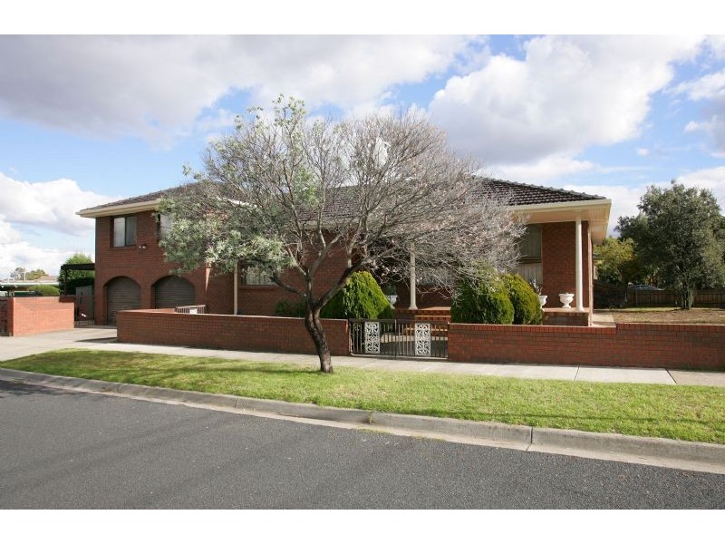 11 Crockett Avenue, Craigieburn VIC 3064