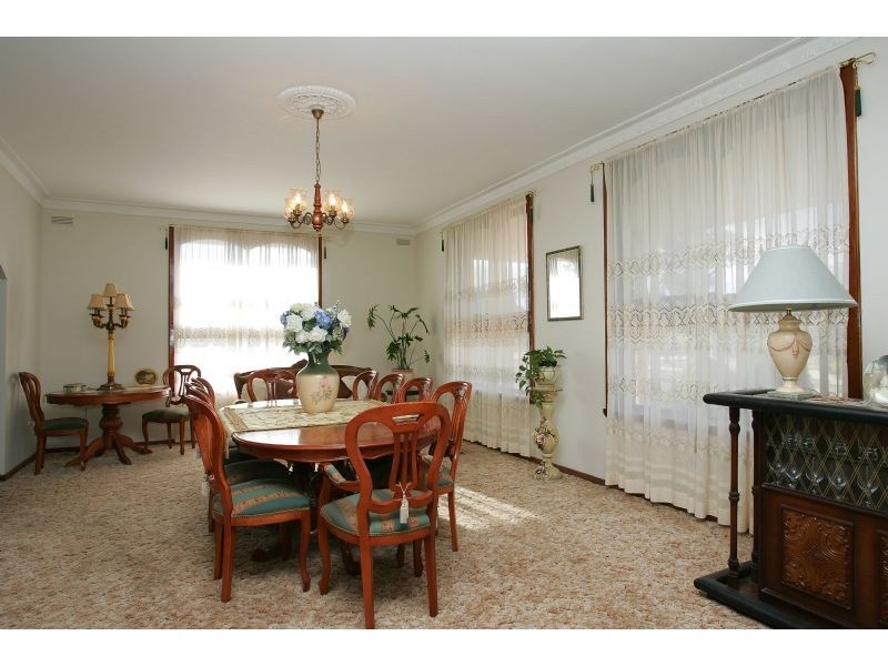 11 Crockett Avenue, Craigieburn VIC 3064