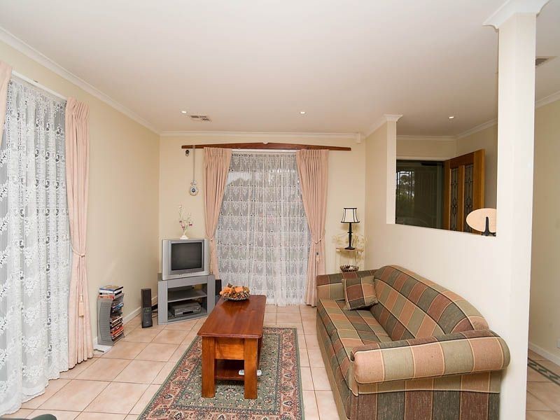 10 Dartmoor Court, Craigieburn VIC 3064