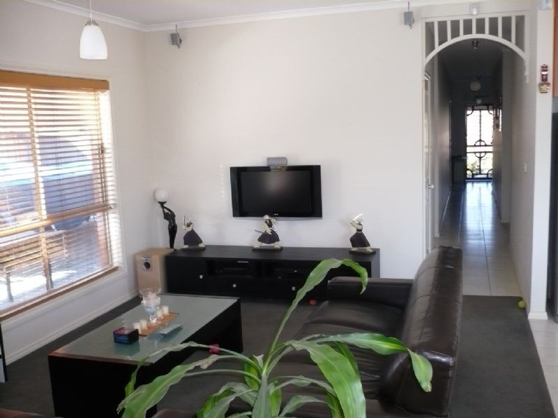 17 Beechville Place, Craigieburn VIC 3064
