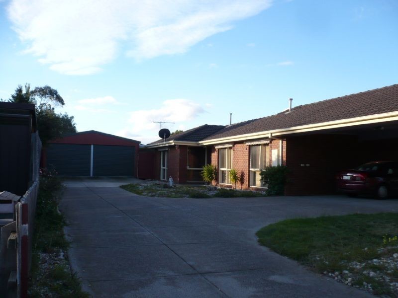 61 Rokeby Crescent, Craigieburn VIC 3064