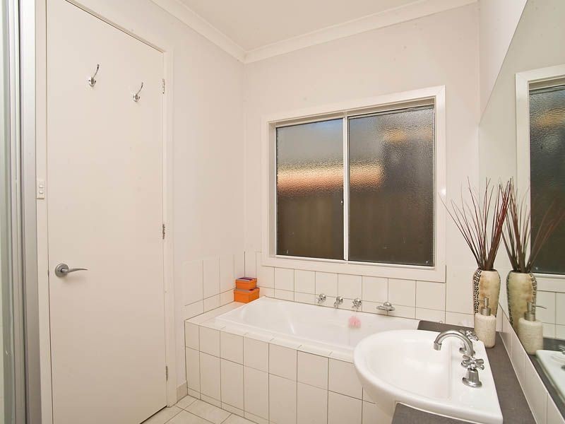7 Oakville Place, Craigieburn VIC 3064