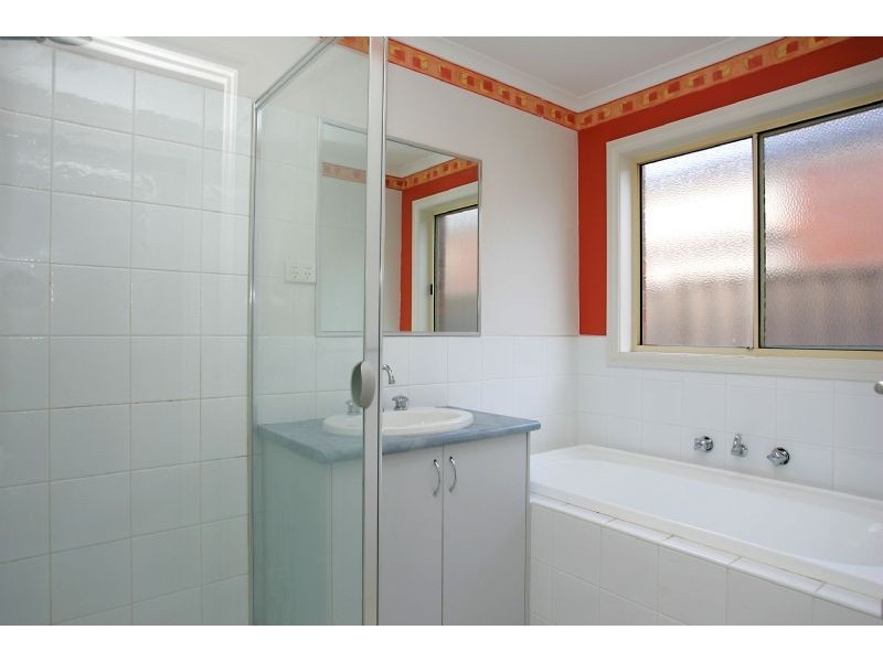 15 Bathurst Close, Craigieburn VIC 3064