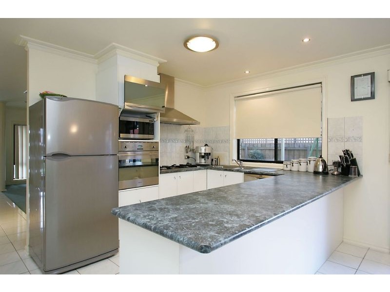 4 Stead Street, Roxburgh Park VIC 3064