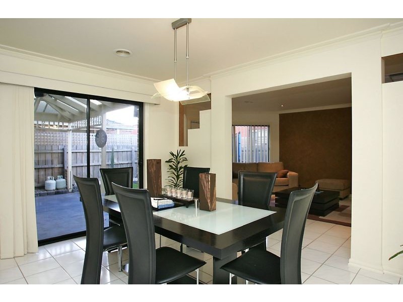 4 Stead Street, Roxburgh Park VIC 3064
