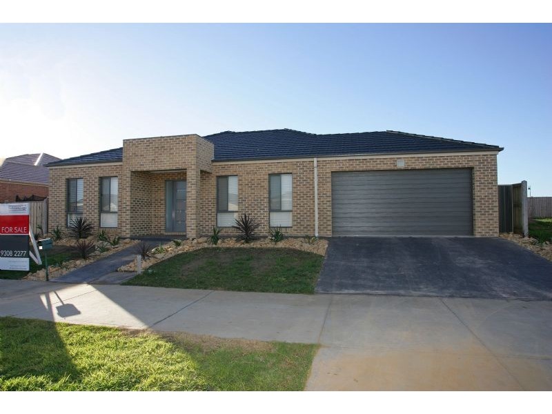 71 Bellfield Drive, Craigieburn VIC 3064