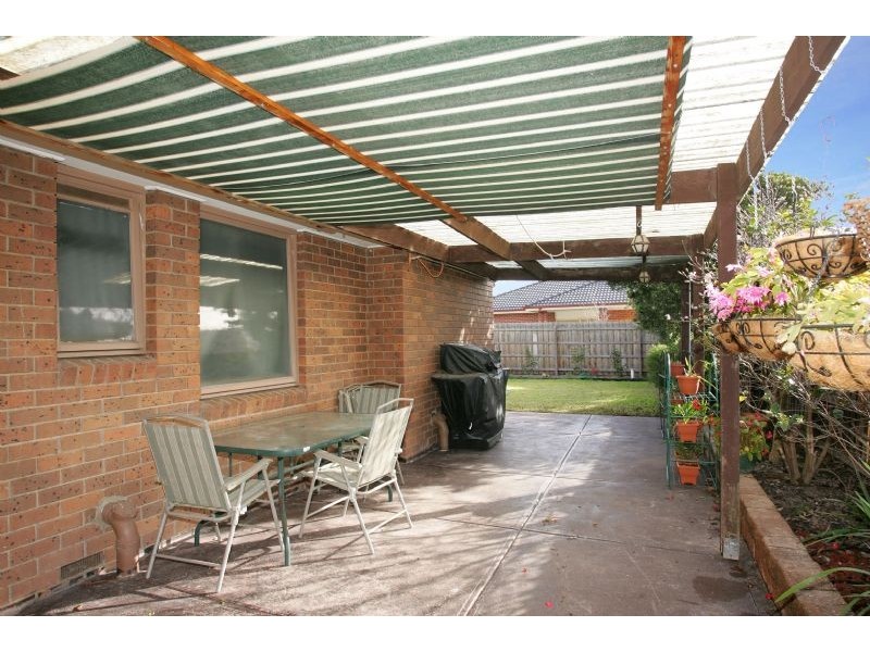 45 Farnborough Avenue, Craigieburn VIC 3064