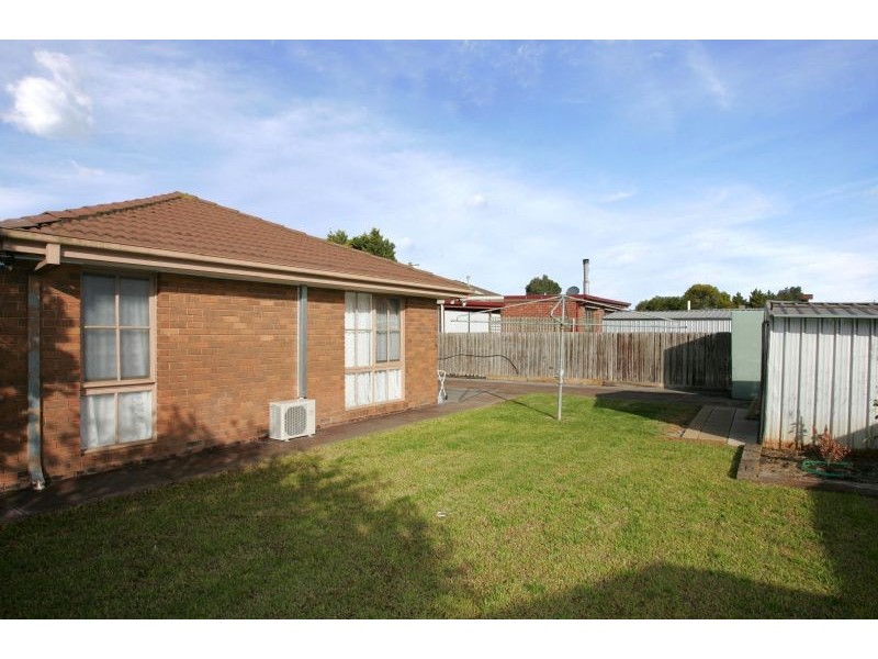 45 Farnborough Avenue, Craigieburn VIC 3064