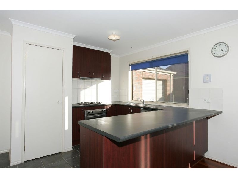 5 Flora Lane, Craigieburn VIC 3064