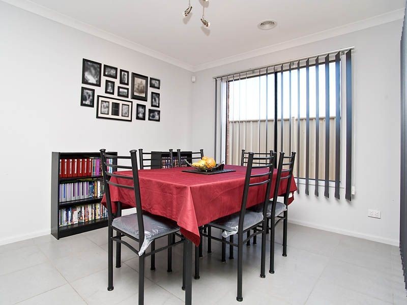 35 Long Island Circuit, Craigieburn VIC 3064