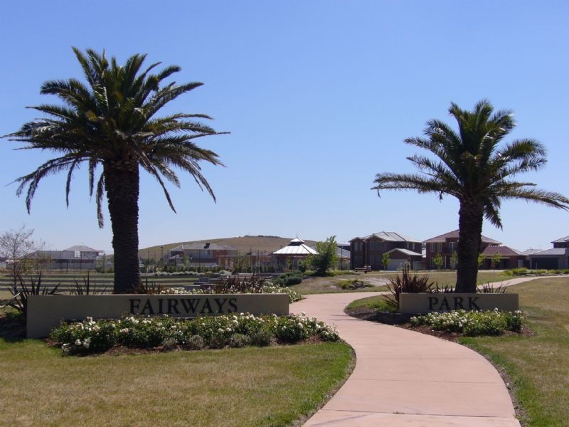 18 Pinevalley Rise, Craigieburn VIC 3064